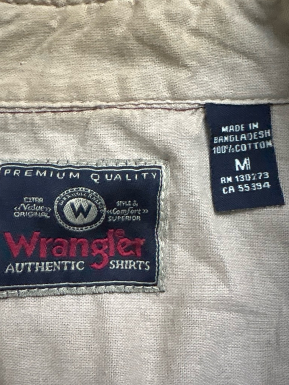 Wrangler relaxed fit burgundy and tan button-up shirt size M - Picture 2 of 7